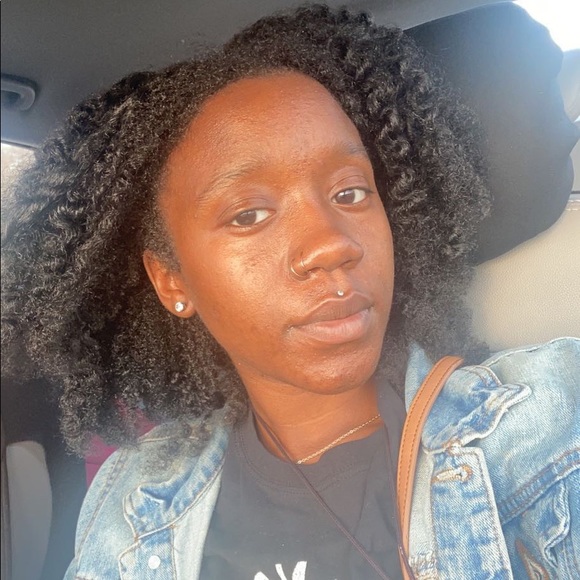 Meet your Posher, Tiana - Picture 1 of 1